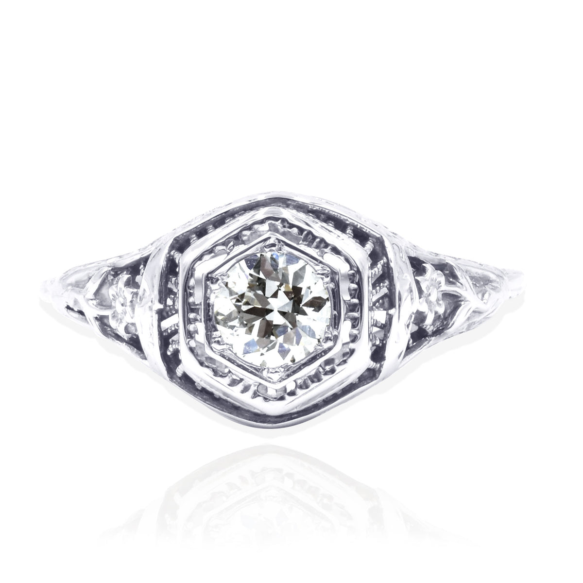 14K White Gold Vintage Style Diamond Ring